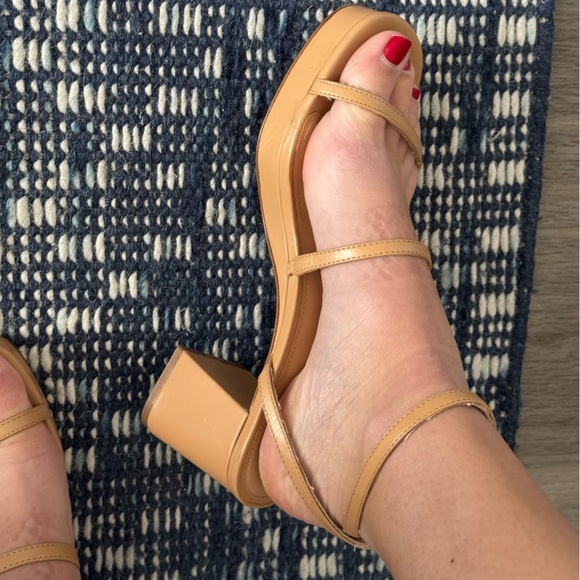 Larroude Gio Sandal - Picture 3 of 6